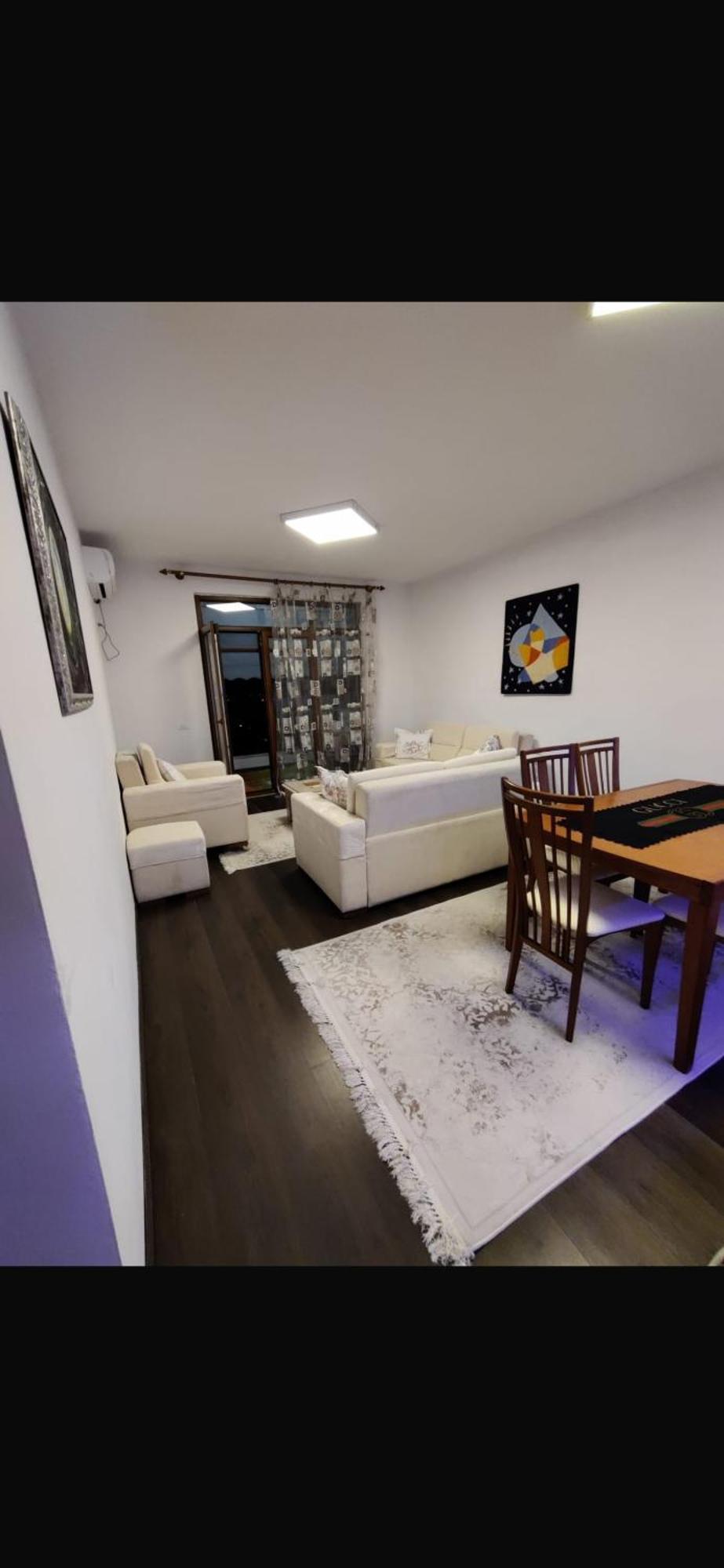 Apartment Apartment Apartment *